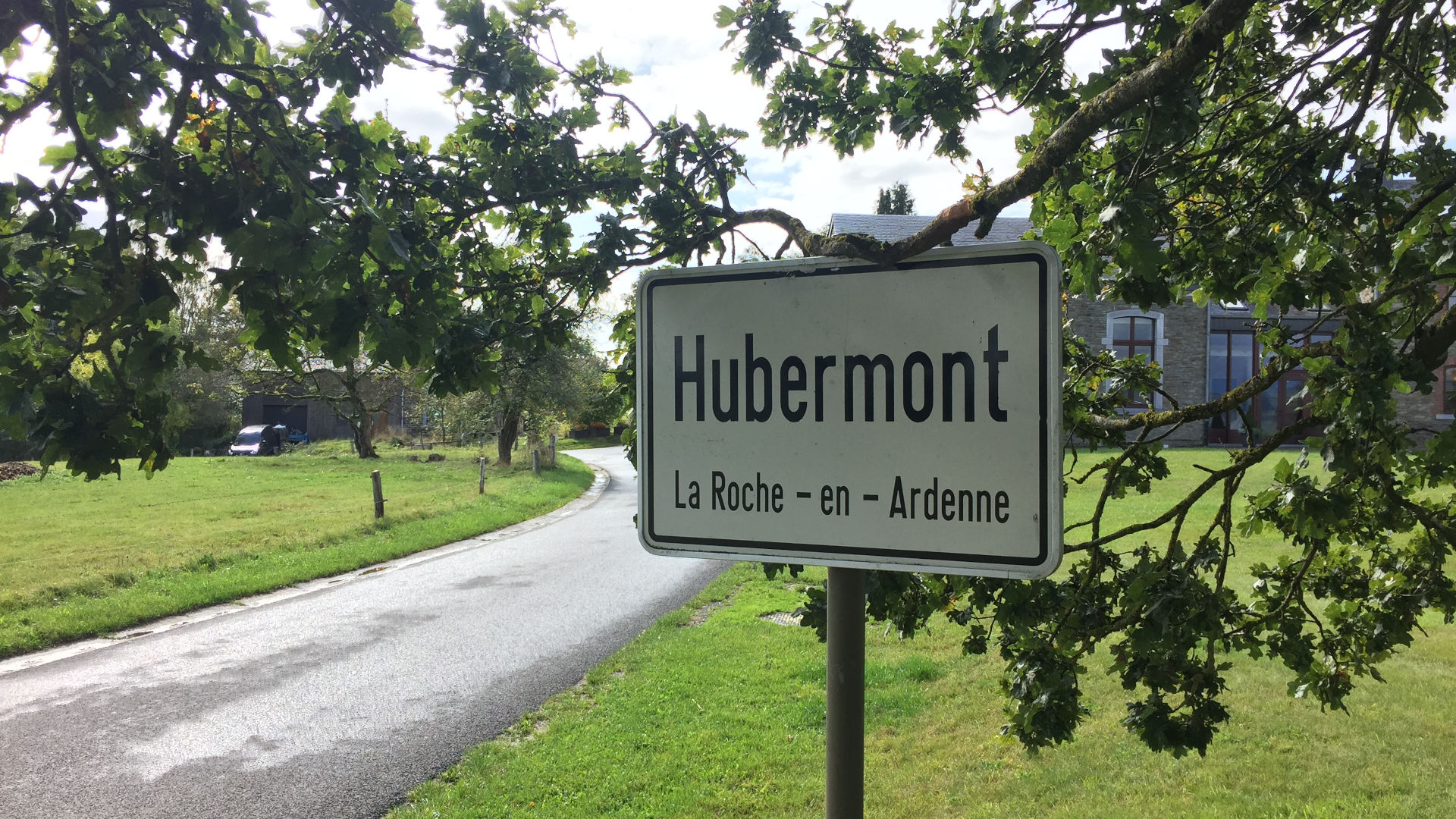 Bienvenue à Hubermont Entrée du village d'Hubermont